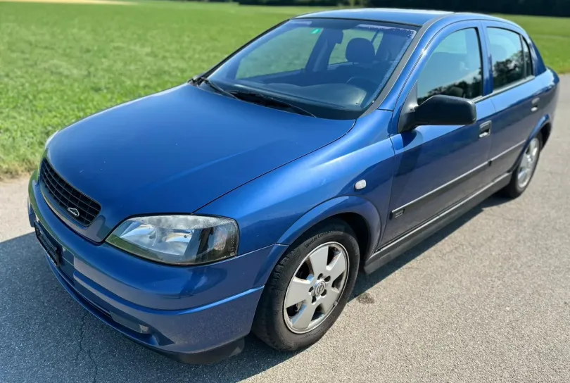 OPEL Astra 2.2i 16V Edition 2000, Usato, Svizzera, Hunenberg