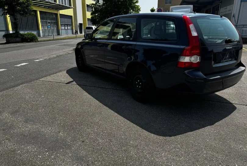 VOLVO V50 2.4I, Usato, Svizzera, Hunenberg