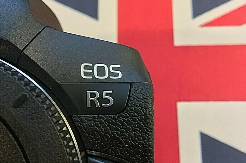 Canon EOS R5 Mirrorless 45MP Camera & RF 24-10, Svizzera, Svizzera