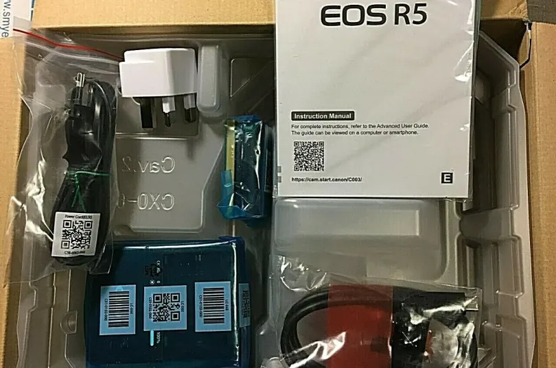 Canon EOS R5 Mirrorless 45MP Camera & RF 24-10, Svizzera, Svizzera