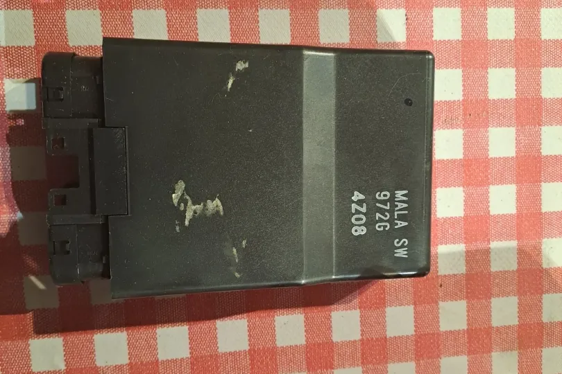 Centralina e ammortizzatore Honda CBR 600, Usato, Svizzera, Riva San Vitale