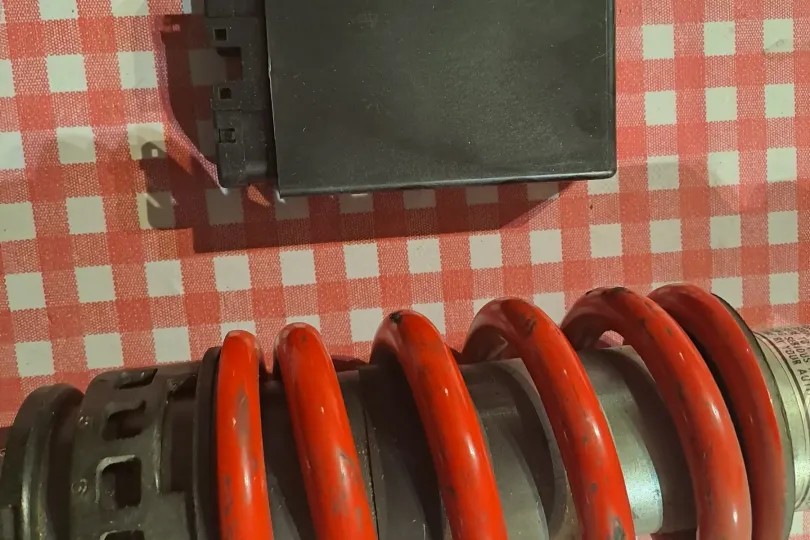 Centralina e ammortizzatore Honda CBR 600, Usato, Svizzera, Riva San Vitale