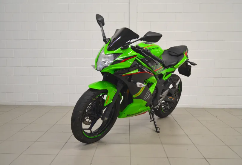 KAWASAKI Ninja 125, Usato, Svizzera, Camorino