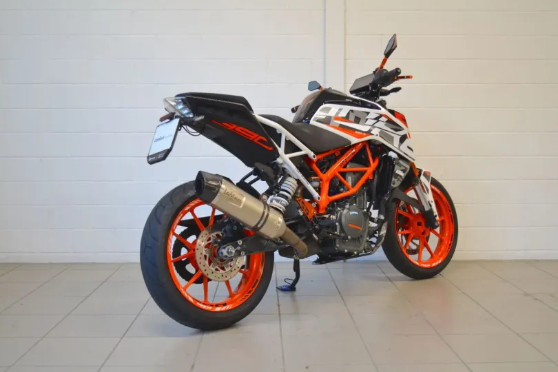 KTM Duke 390 - Leo Vince, Used, Switzerland, Camor
