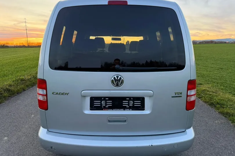 VW Caddy 1.6 TDI Blue Motion Technology Trendline, Usato, Svizzera, Hunenberg