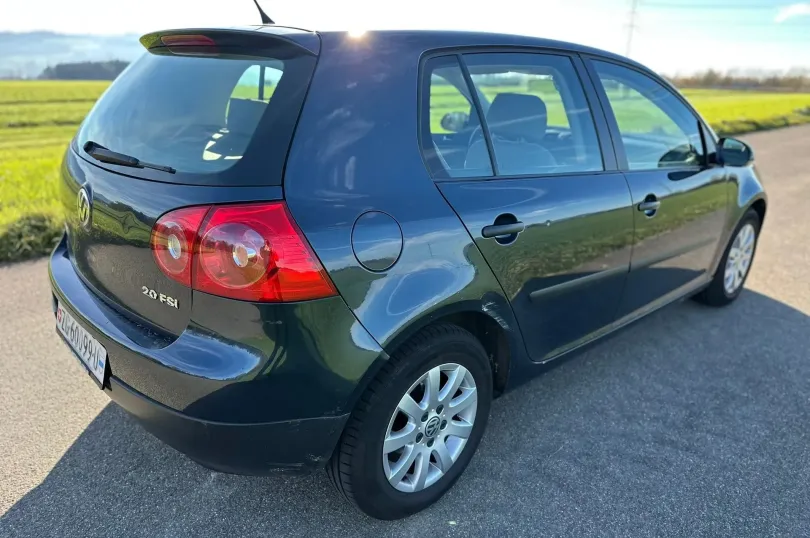 VW Golf 2.0 FSI Sportline, Used, Switzerland, Hunenberg