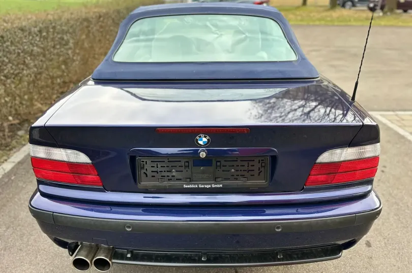 BMW 320i Cabrio Sport, Used, Switzerland, Hunenberg