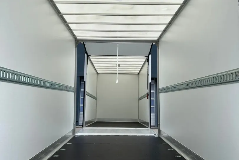 ACKERMANN 3.5T Kasten mit Hebebühne und Durchlades, Usato, Svizzera, Hunenberg