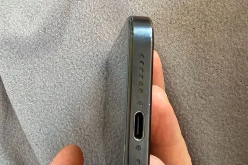 Iphone 15 pro max , Svizzera, Villars-sur-Glane