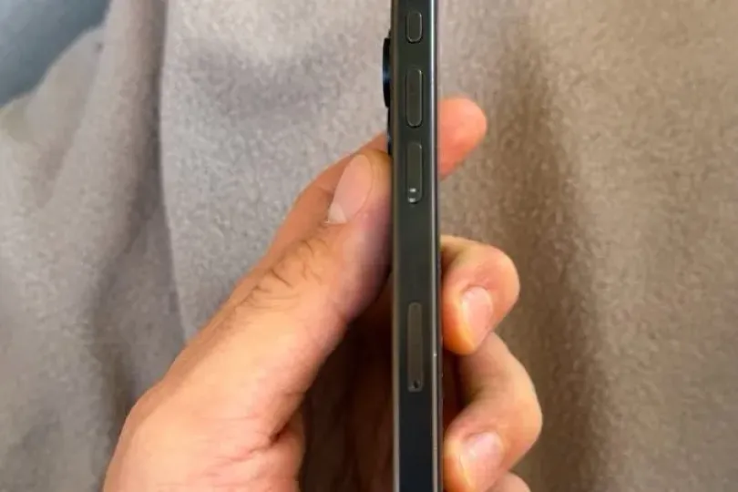 Iphone 15 pro max , Svizzera, Villars-sur-Glane