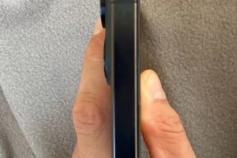 Iphone 15 pro max , Svizzera, Villars-sur-Glane