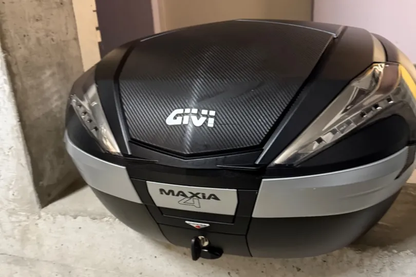 Bauletto e parabrezza Yamaha X Max , Used, Switzerland, Lugano