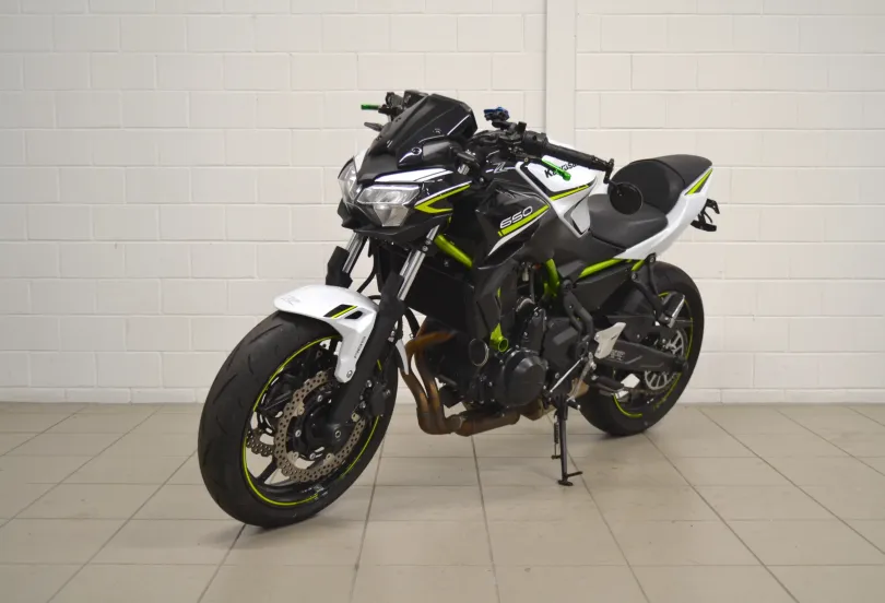 Kawasaki Z 650 - Possibile a 35kW, Usato, Svizzera, Camorino